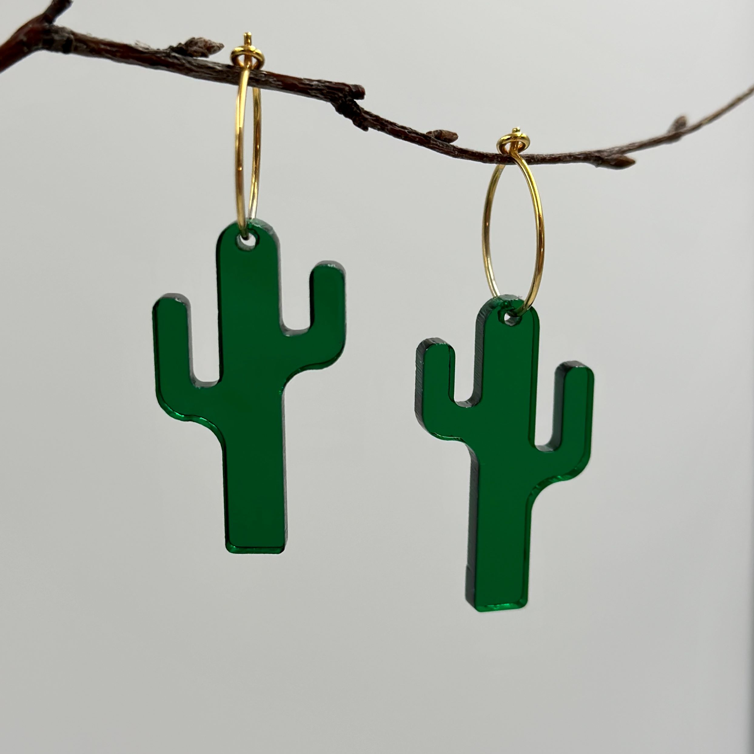 "Emerald Cactus" Øreringe i Semitransparent Flaskegrøn